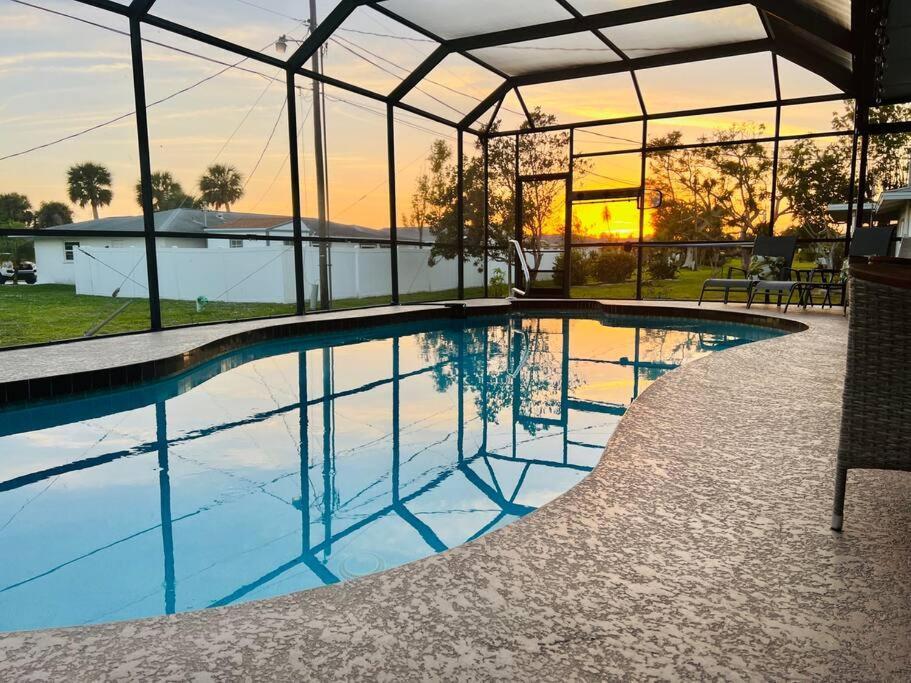 Heated Saltwater Pool Minutes To Holiday home *